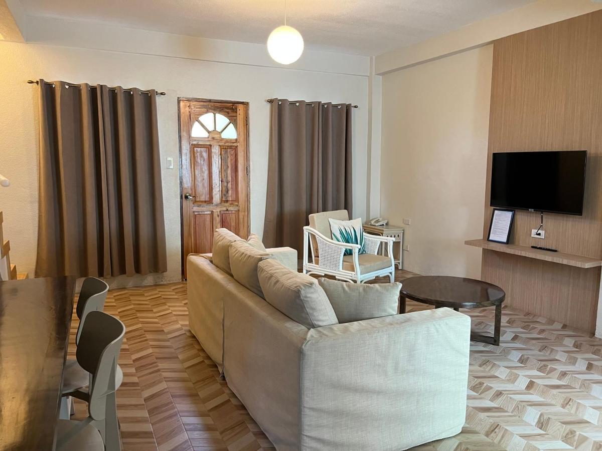 เรด ไนท์ การ์เดน อปาร์เตล Hotel Davao ภายนอก รูปภาพ