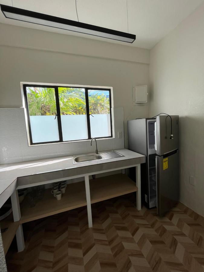 เรด ไนท์ การ์เดน อปาร์เตล Hotel Davao ภายนอก รูปภาพ