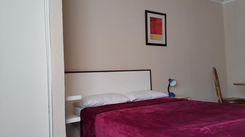 เรด ไนท์ การ์เดน อปาร์เตล Hotel Davao ภายนอก รูปภาพ