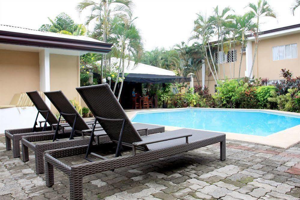 เรด ไนท์ การ์เดน อปาร์เตล Hotel Davao ภายนอก รูปภาพ