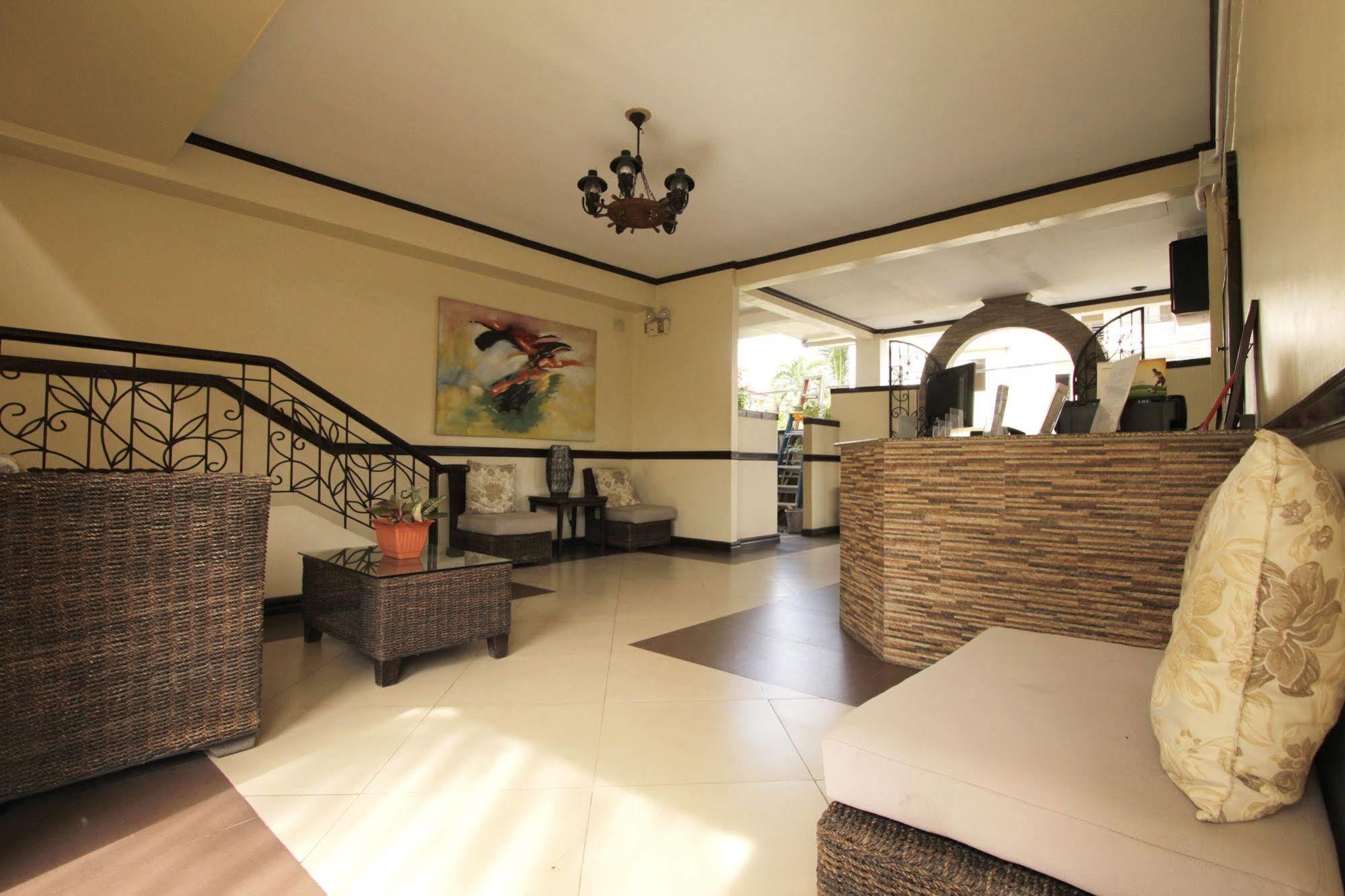 เรด ไนท์ การ์เดน อปาร์เตล Hotel Davao ภายนอก รูปภาพ